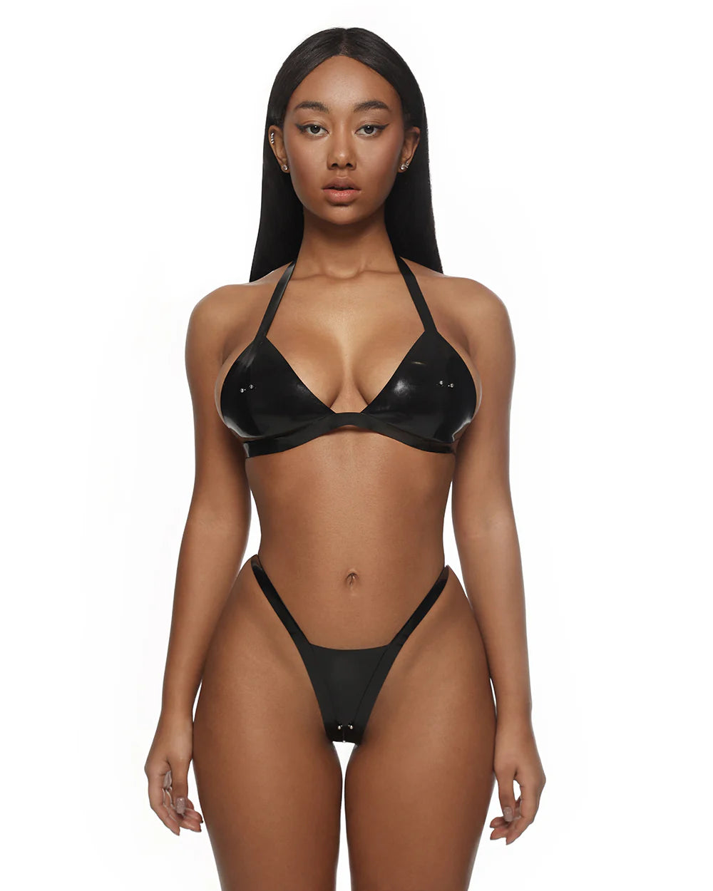 What to Look for When Buying the Latex Bra