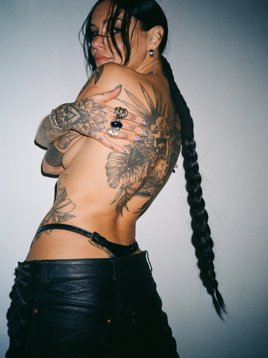 Milan's Seductive Secrets: Exploring Lingerie Shops of Elegance